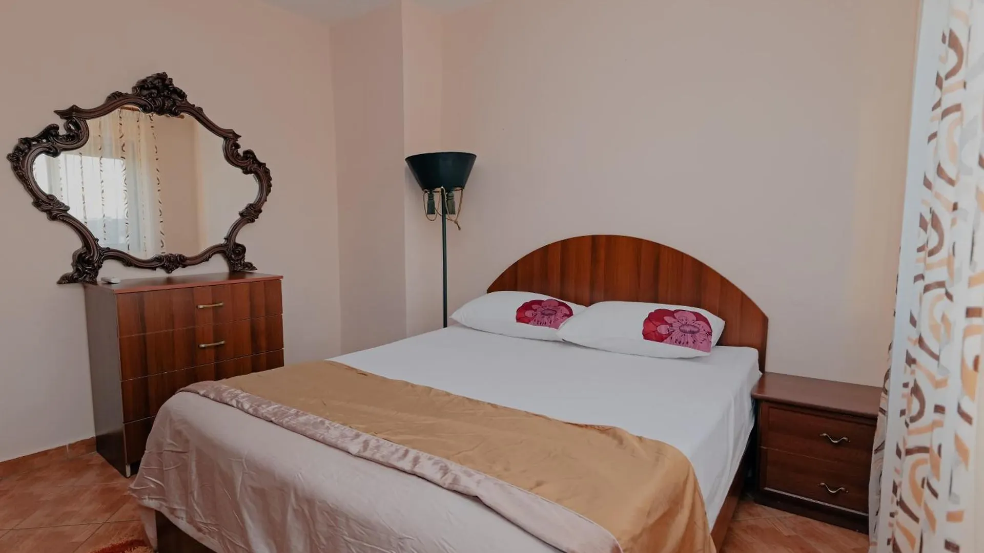 Urban Bliss Apartment Shkoder