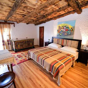 4* Hotell Tradita